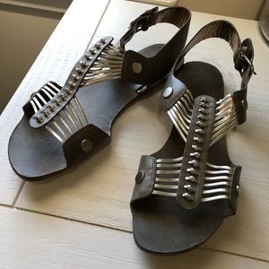 Adorable Cynthia Vincent gladiator sandals. Size 10 in like new condition.
